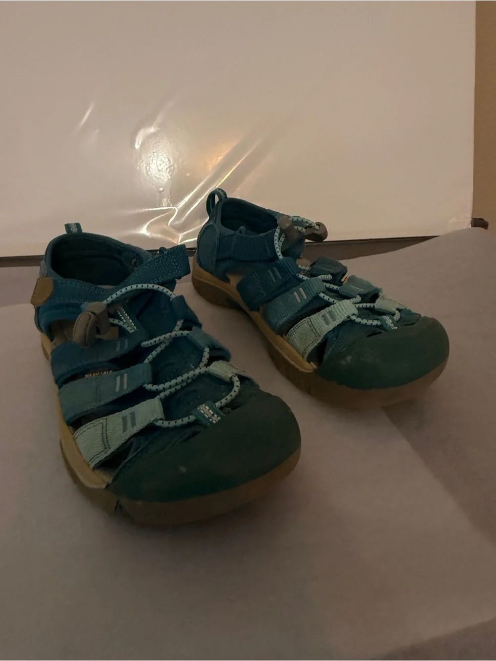 Keen Kids Closed-Toe Outdoor Sandals in Teal and Light Blue